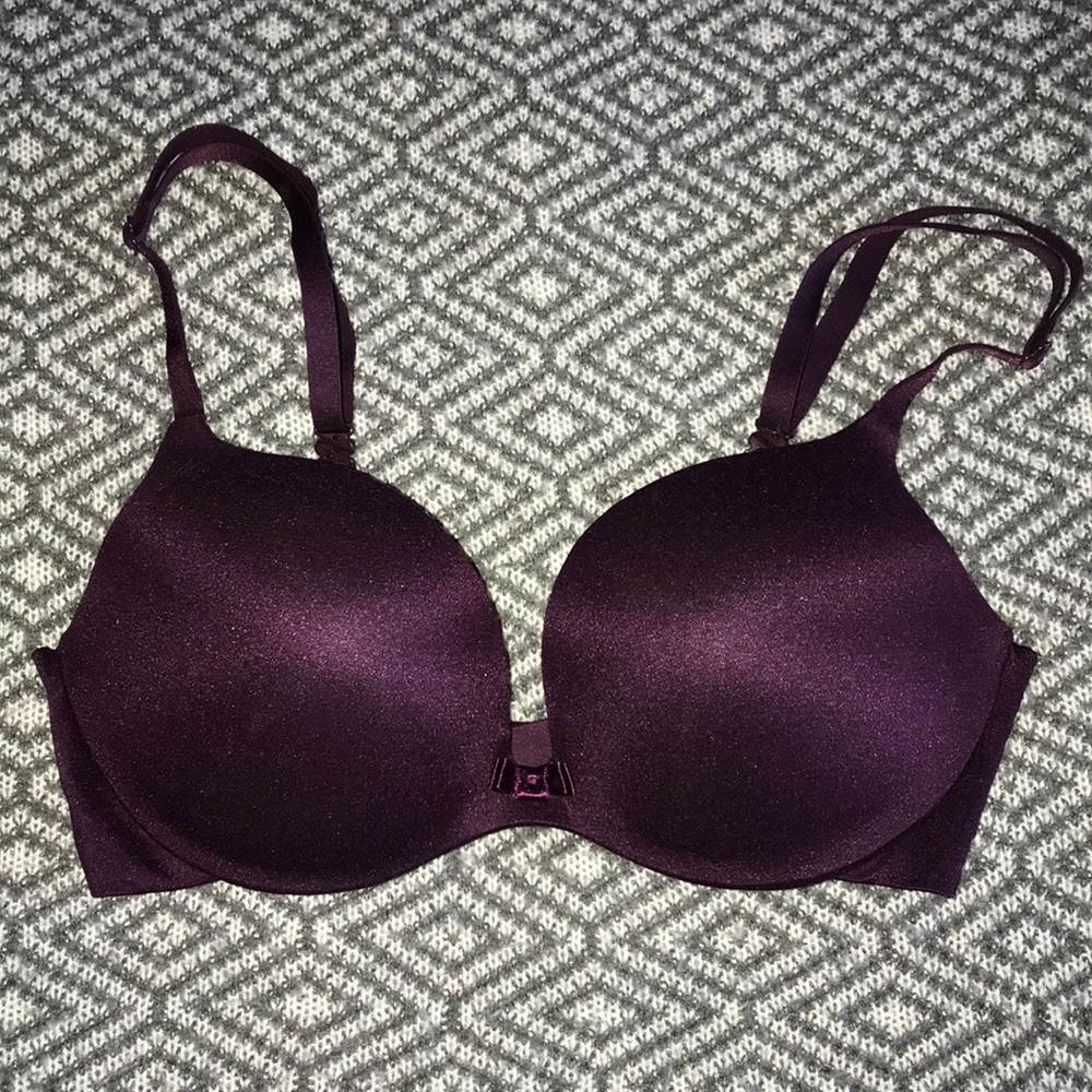 🌸NWOT VS Plunge Bra🌸